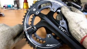 loosening chainring bolts