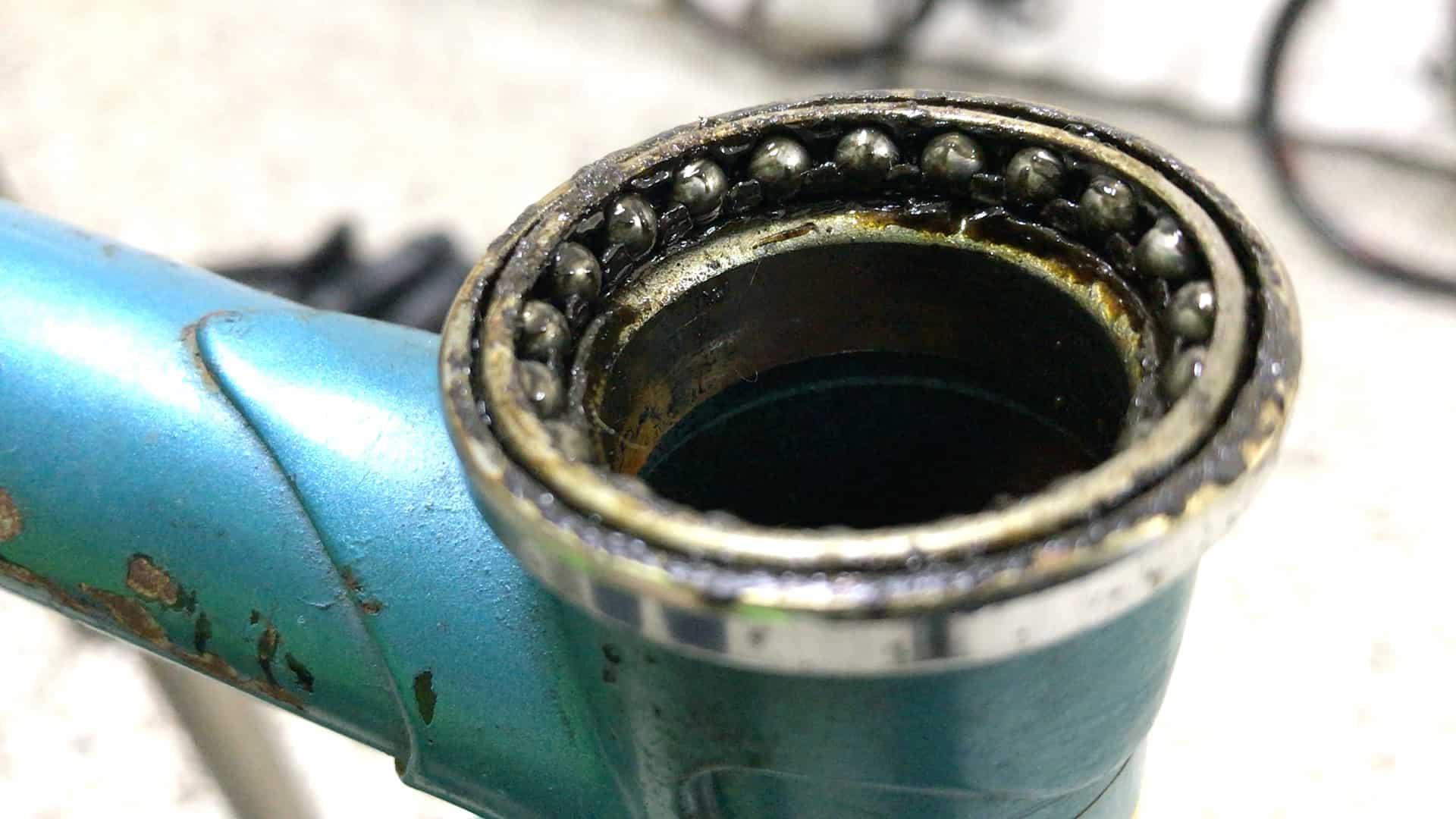 The Ultimate Guide to Bike Bearings (BB, Headsets, Forks, Hubs)
